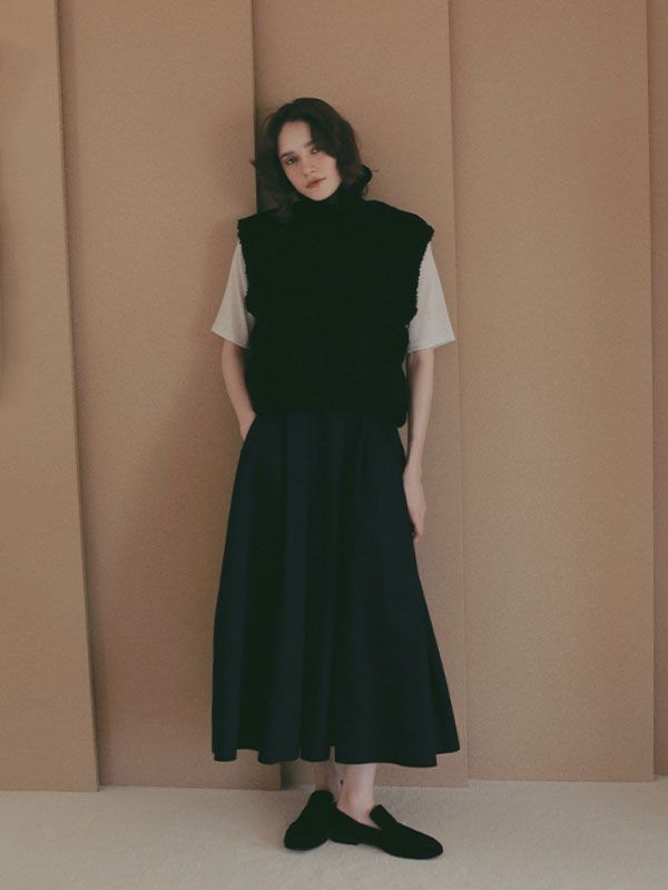 モールヤーンハイネックニットベスト （BLACK)