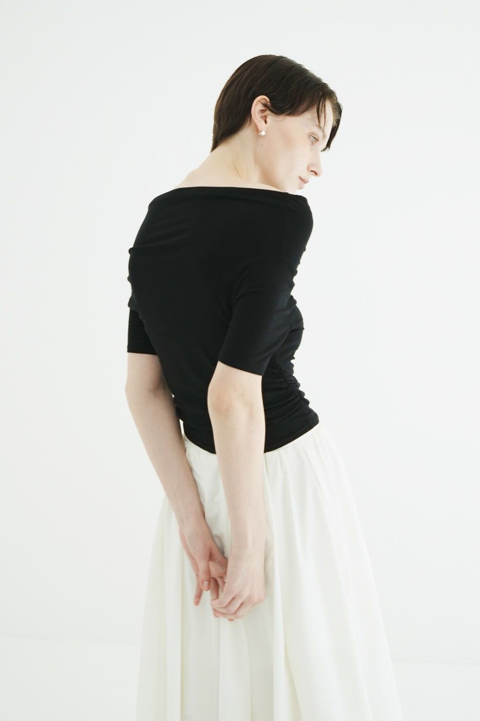 オフショルダートップス -  DRAPED OFF SHOULDER H/S TOPS(BLACK)