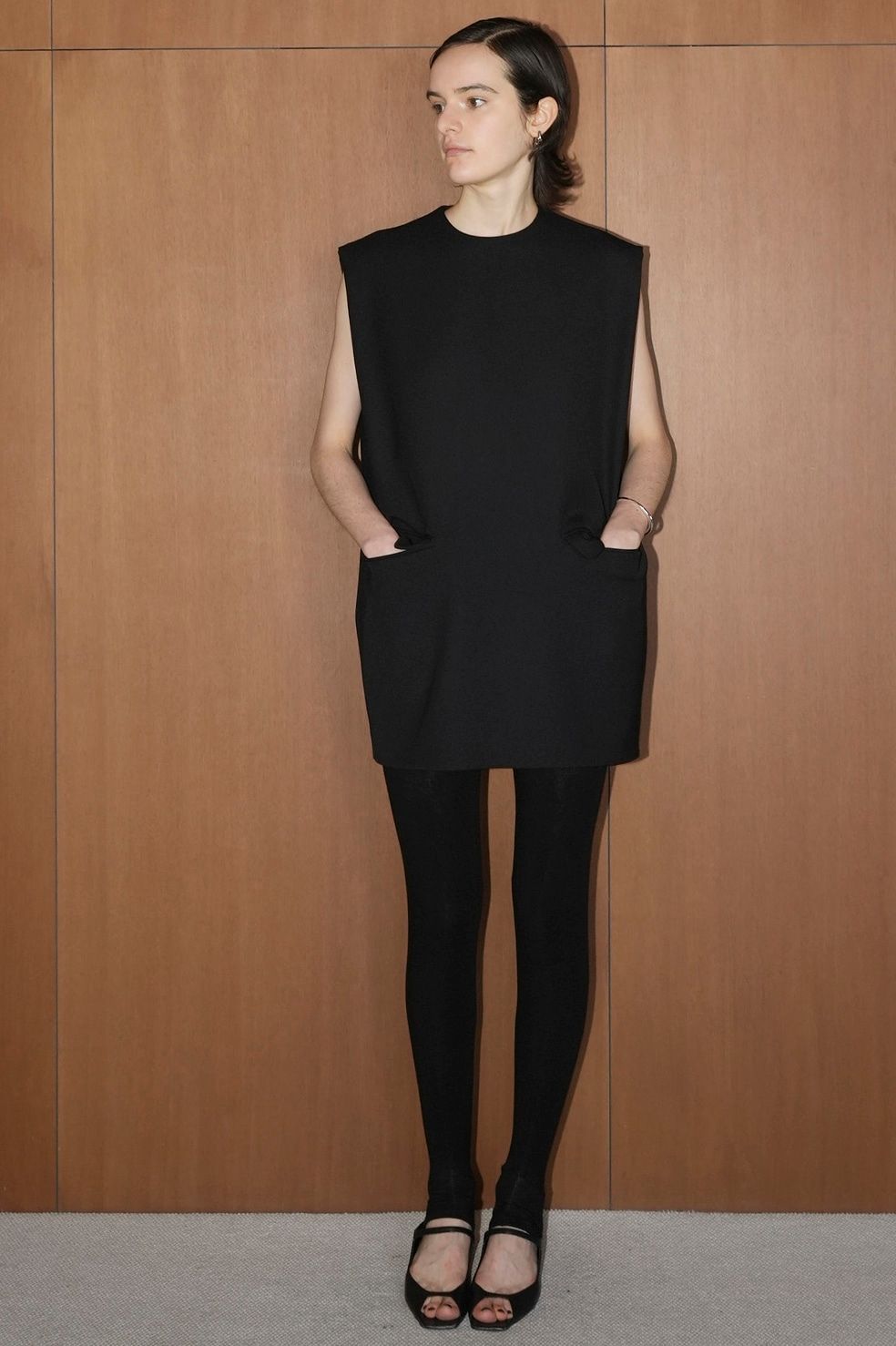 ノースリーブ ロングトップス - SLEEVELESS LONG COCOON TOPS BLACK