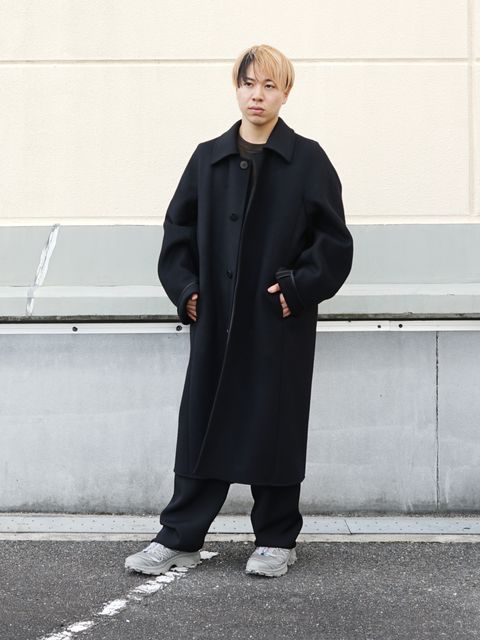 テックとモードが融合｜OVERCOAT×SALOMONの大人カジュアル