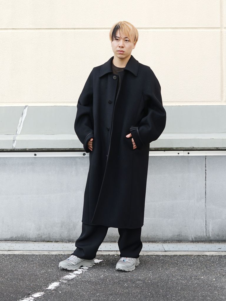 テックとモードが融合｜OVERCOAT×SALOMONの大人カジュアル