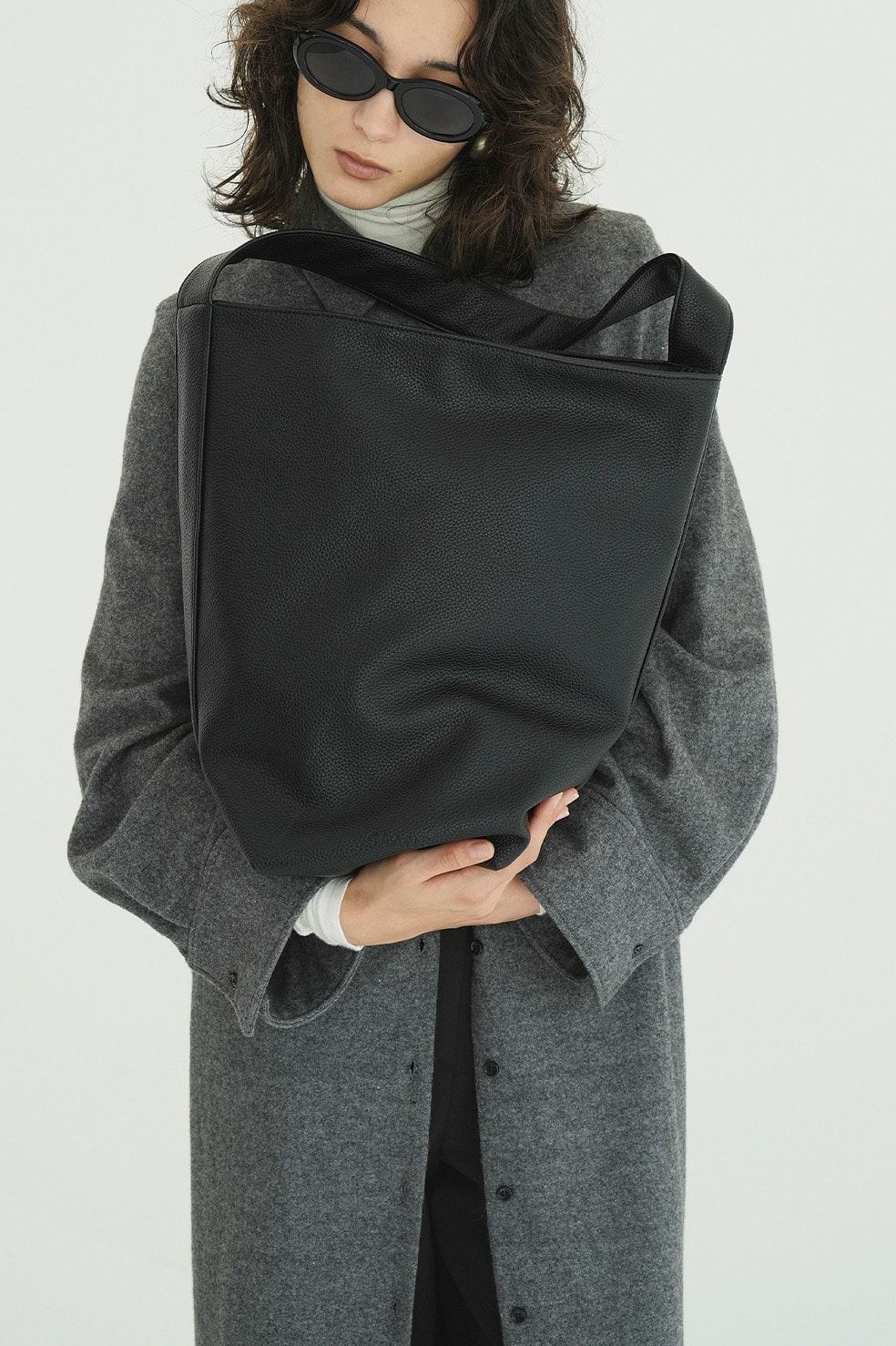 フェイクレザートートバッグ | FAKE LEATHER LARGE TOTE BAG