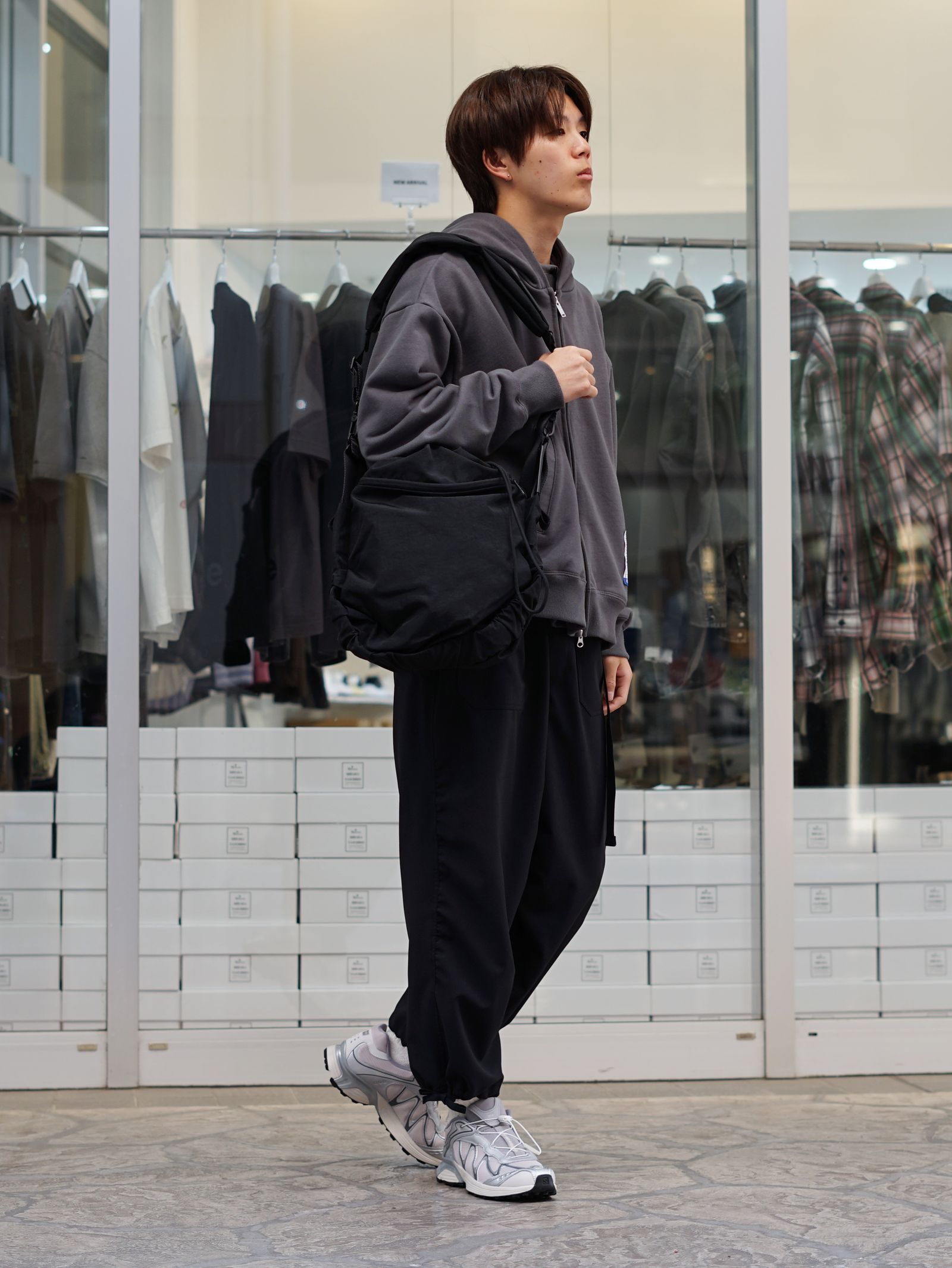 MIHARA × SALOMONでまとめるテックストリート