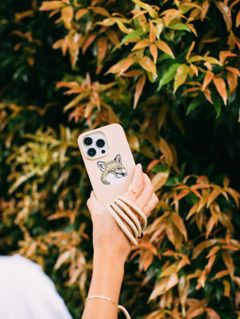 FW2022 TECH COLLECTION FOX HEAD SLING CASE 14 PRO IPHONE SILICON COLLECTION シリコン BEIGE