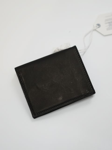 【WT01JPM】 二つ折り財布 / レザーウォレット - PRESSED KANGAROO (BLACK)