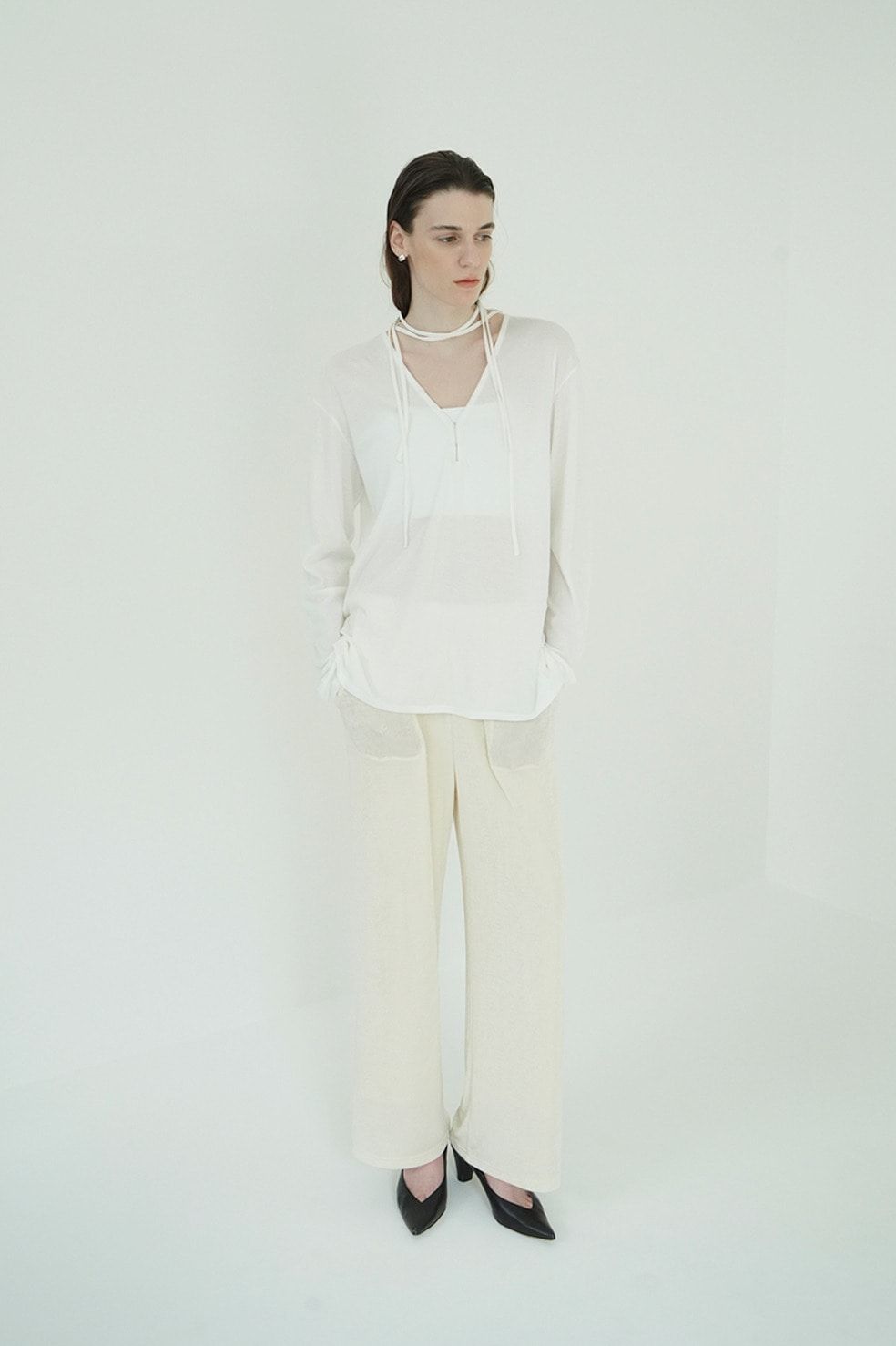 デザインリボンカットトップス - DRAWSTRING LOOSE CUT TOPS (WHITE)