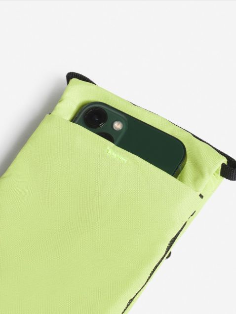 【Topologie / トポロジー】 フォン サコッシュ ストラップ対応 スマホポーチ マルチポケット仕様  citron vert