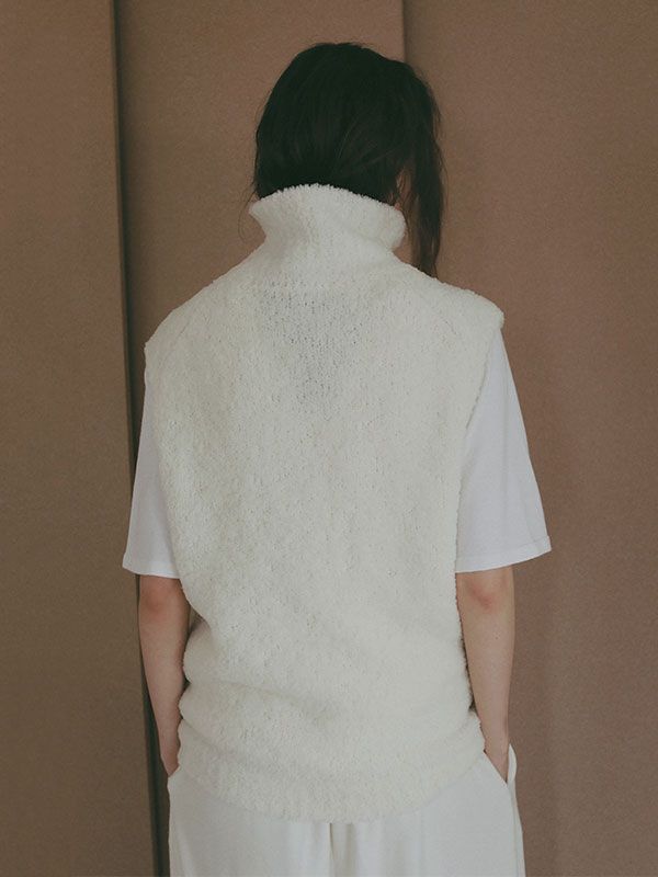 モールヤーンハイネックニットベスト （WHITE)