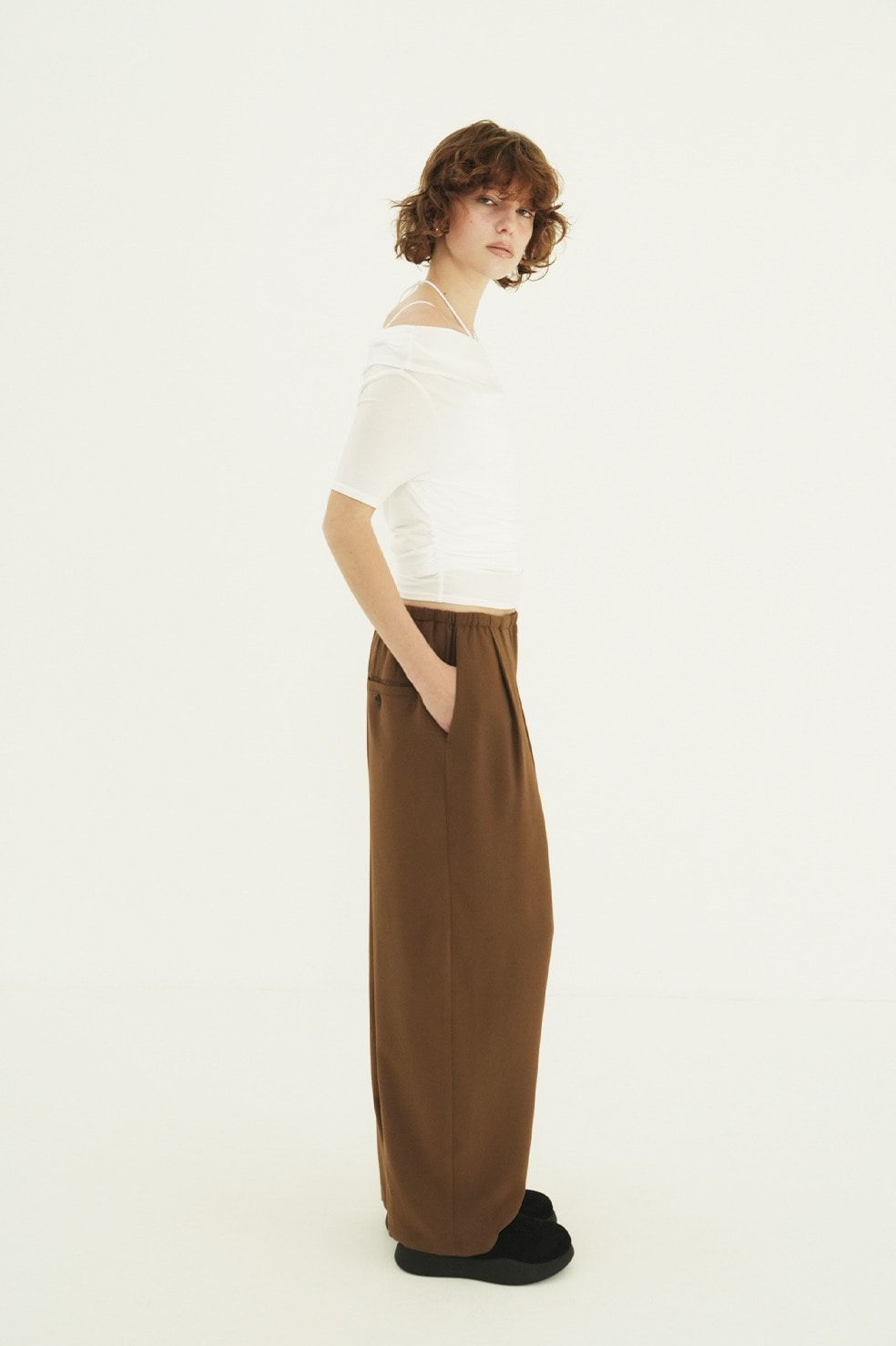 オフショルダートップス -  DRAPED OFF SHOULDER H/S TOPS(WHITE)