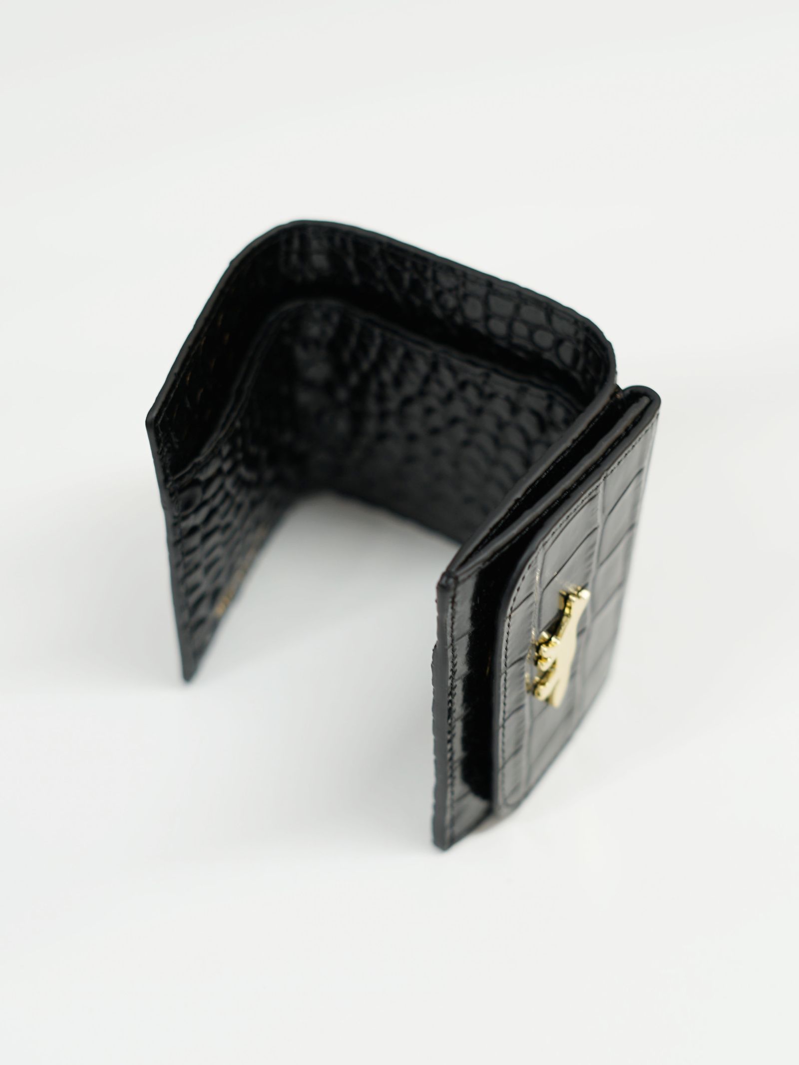 EDIE 型押しコンパクト ウォレット (BLACK)