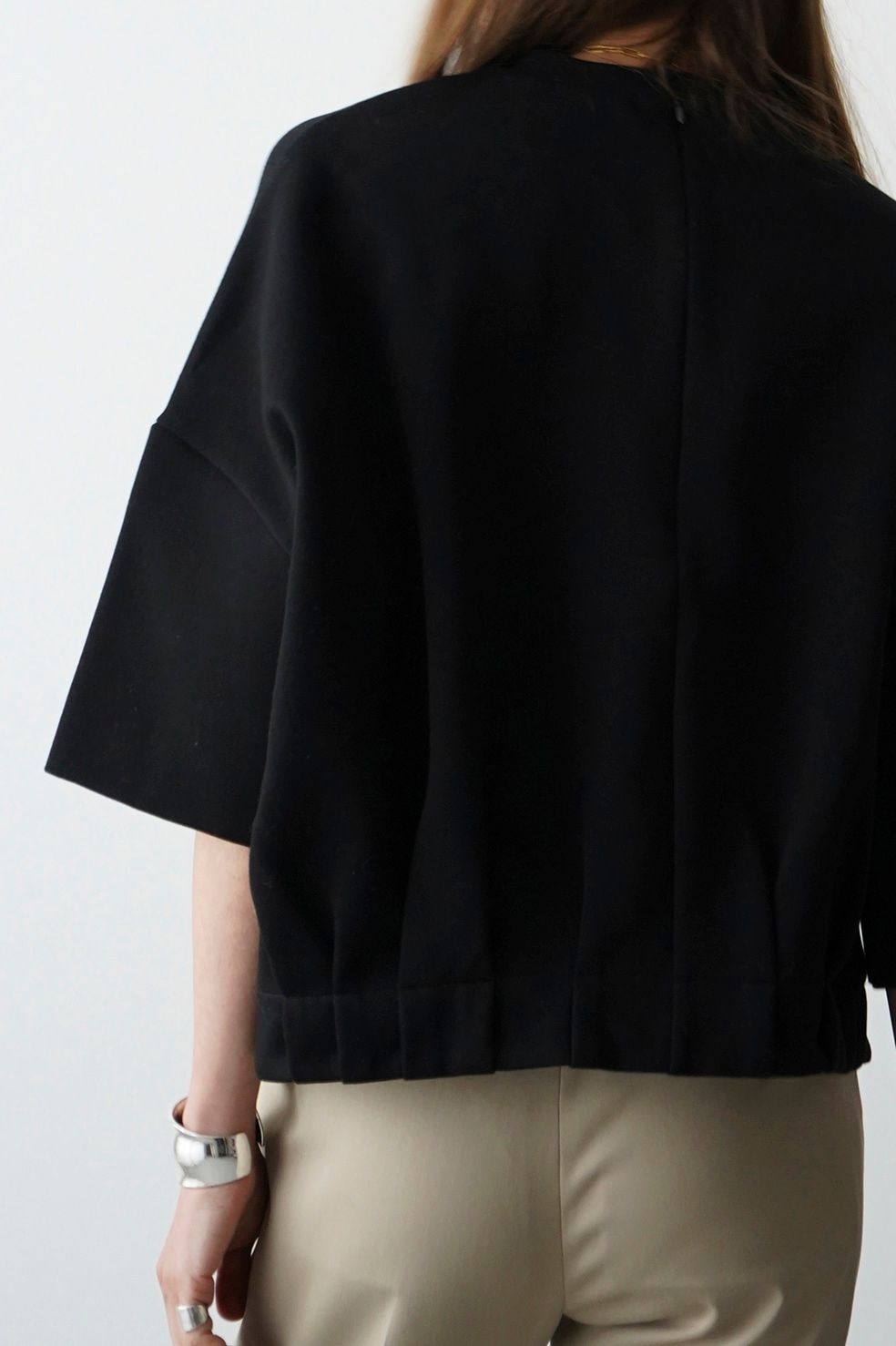 タックヘム コンパクト トップス - TUCK HEM COMPACT TOPS - BLACK