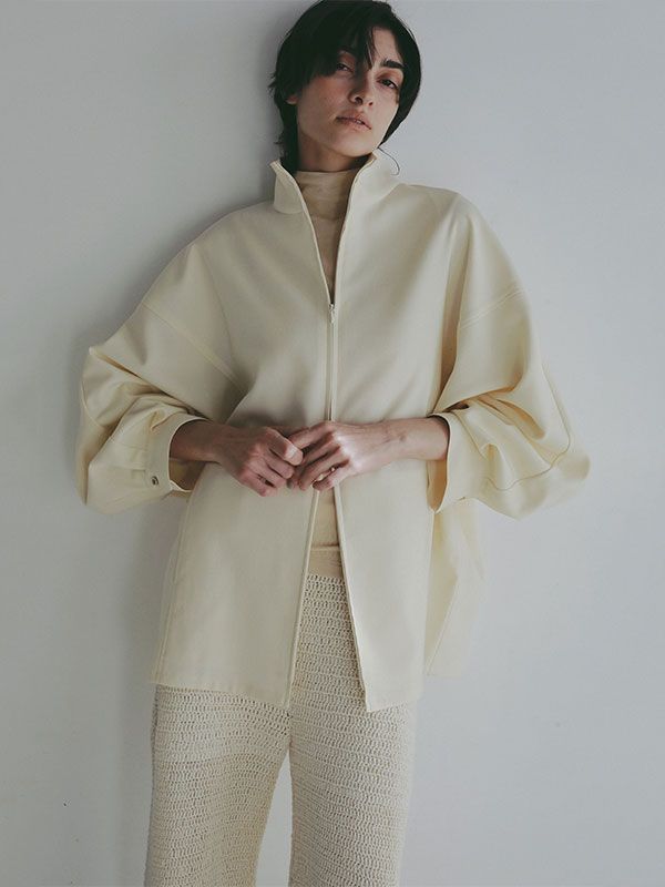 ハイネックドルマンスリーブシャツブルゾン (IVORY）