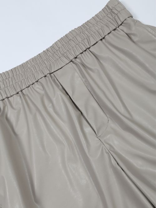 ウォッシャブルライトフェイクレザーショーツ - Fake Leather Basket Shorts - BISQUE