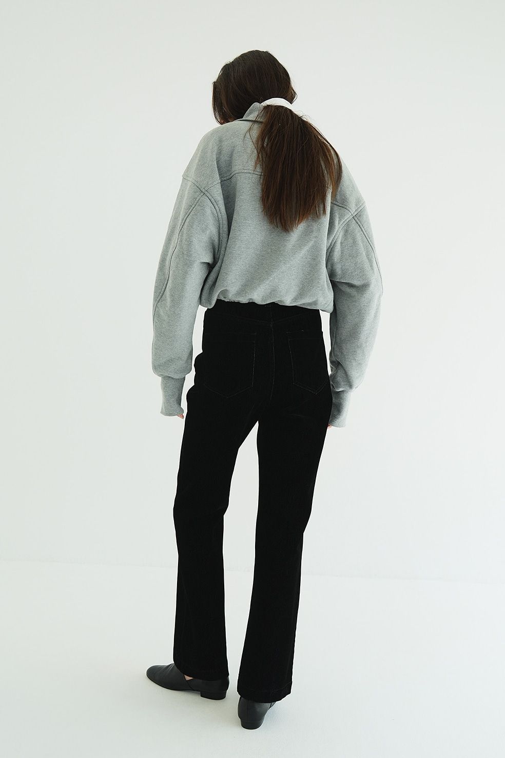 ハーフジップショートトップス｜ HALF ZIP SHORT TOPS (GREY)