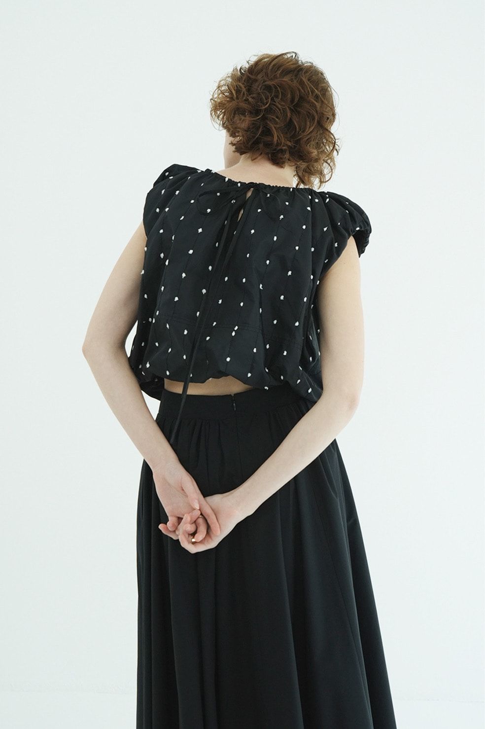 リボントップス -  W FACE DOT SLEEVELESS RIBBON TOPS (BLACK)