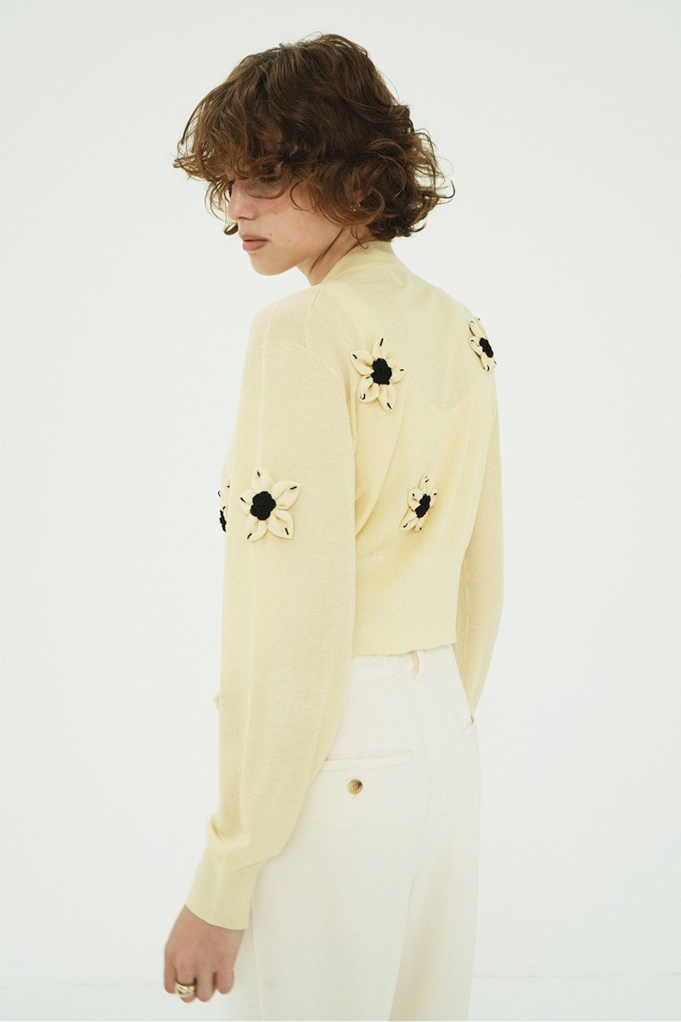 ニットカーディガン - FLOWER MOTIF KNIT CARDIGAN (YELLOW)