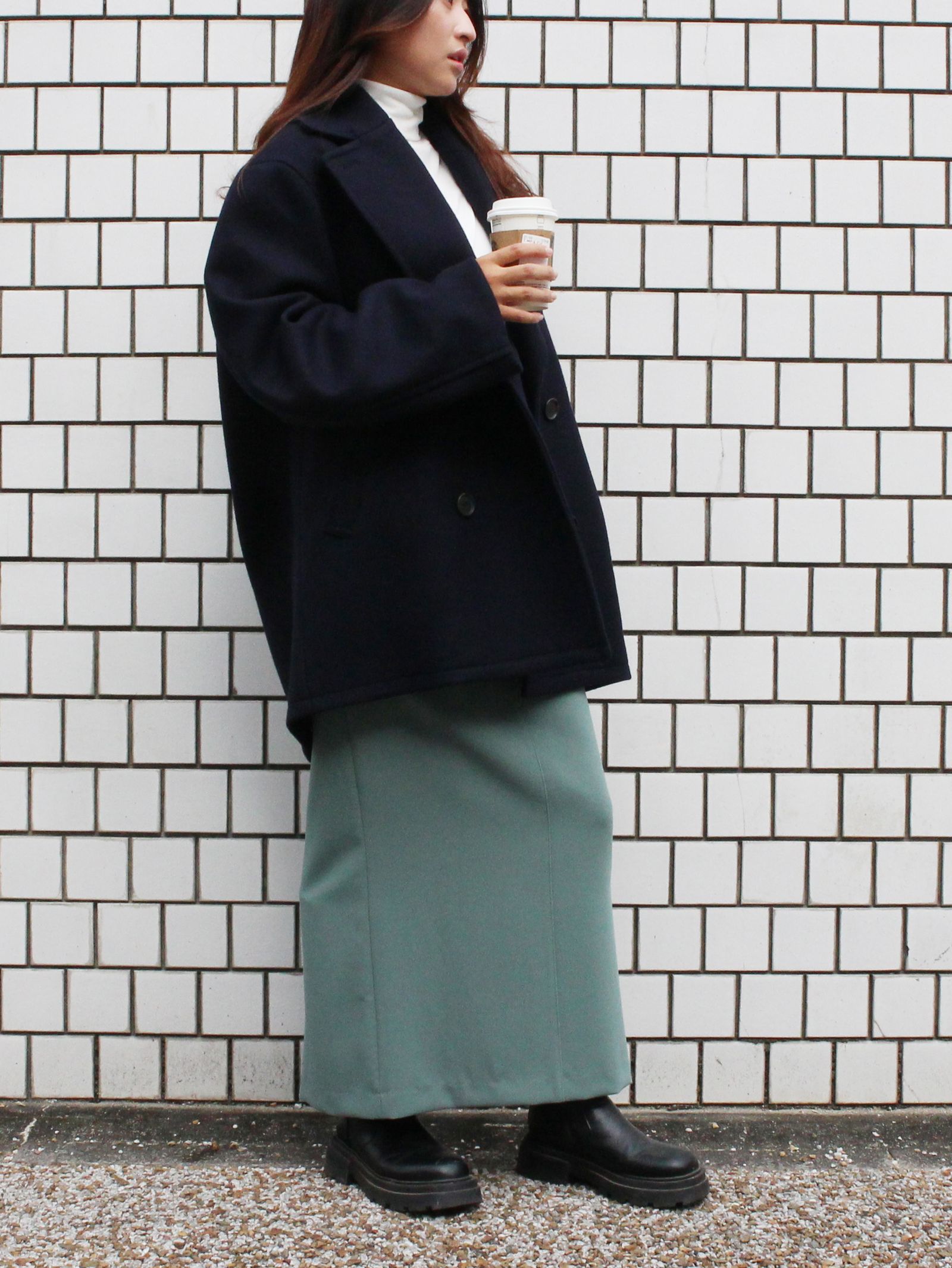 大人の余裕さを感じるETREの新作コートスタイル