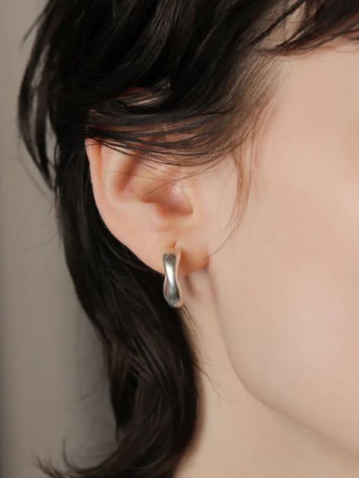 【両耳用】ワープピアス SV シルバー シンプル デザイン ユニセックス アクセサリー