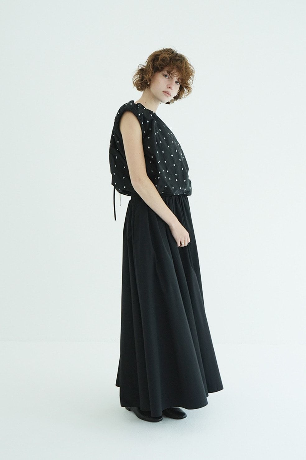 リボントップス -  W FACE DOT SLEEVELESS RIBBON TOPS (BLACK)