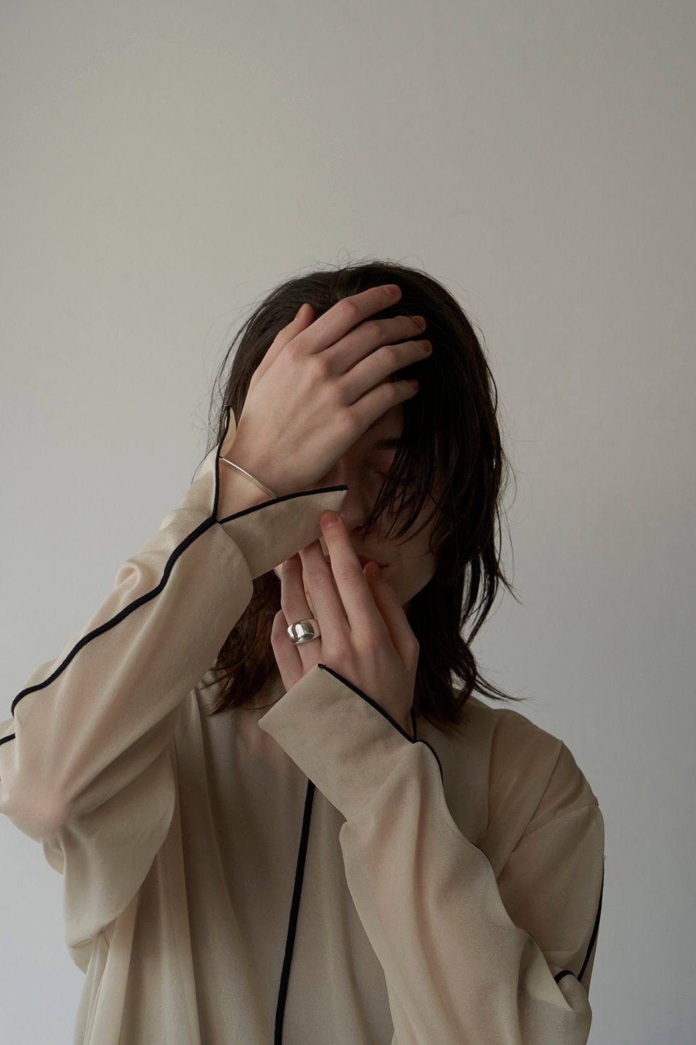 LINE SHEER L/S TOPS - IVORY