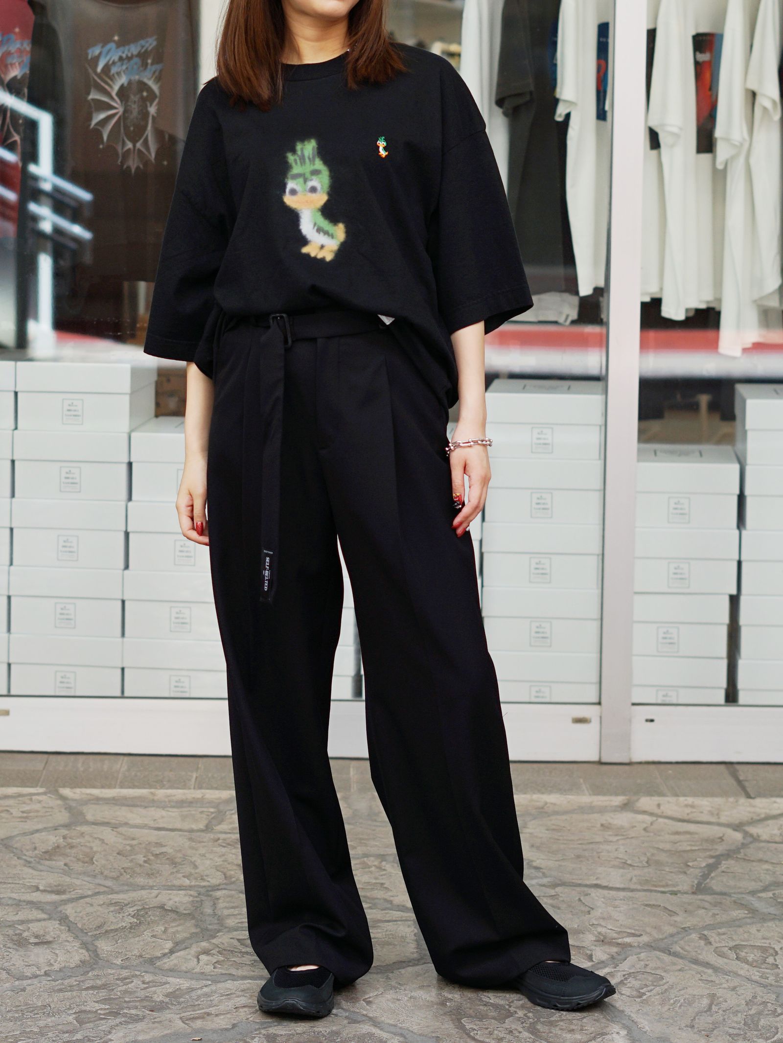 メンズTシャツを、女性らしく着こなすMIHARAスタイル