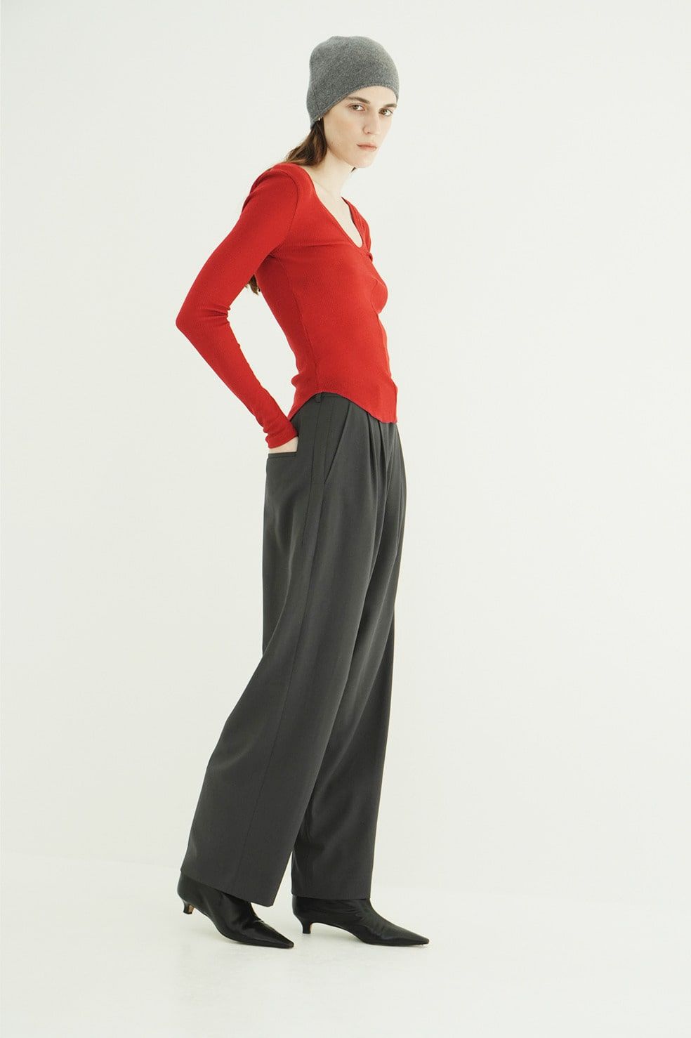 【26AW】ベーシックタックパンツ - BASIC TUCK PANTS (GREY)