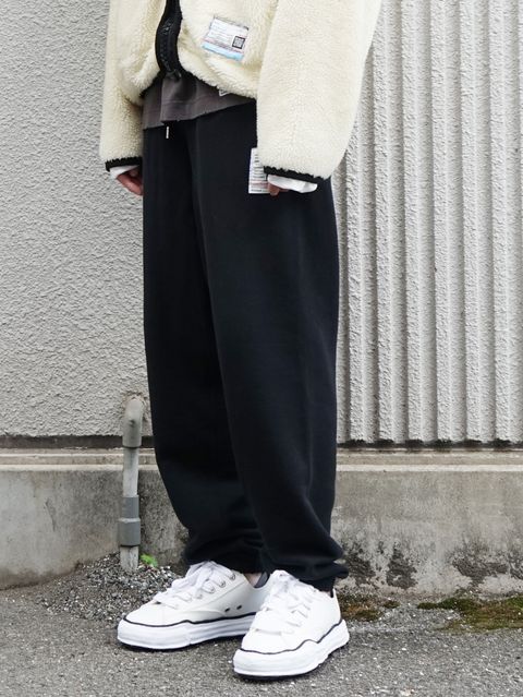 トレンドのボアコーデは優しい色味のアイボリーも◎