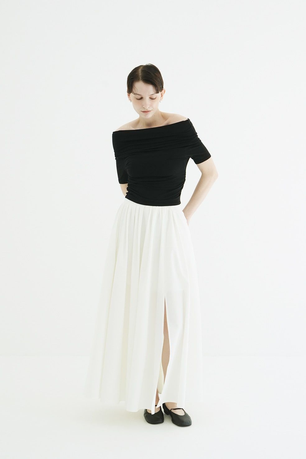 オフショルダートップス -  DRAPED OFF SHOULDER H/S TOPS(BLACK)