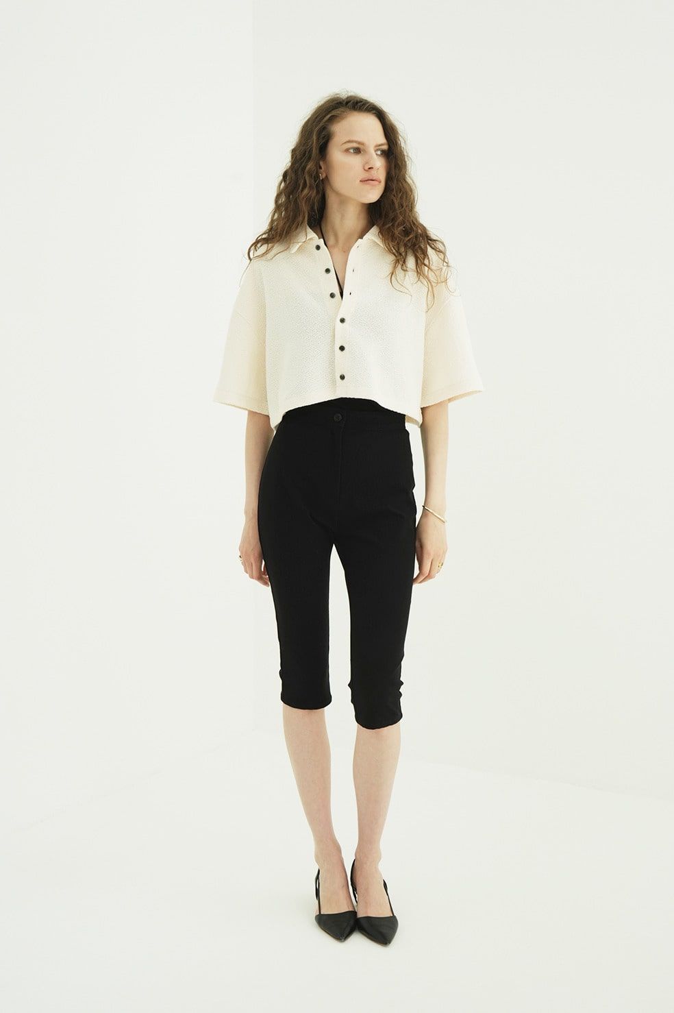 クロップドポロトップス - CRISP CROPPED POLO TOPS (IVORY)