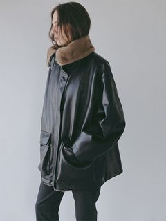 ファーカラーフェイクレザーブルゾン （BLACK)