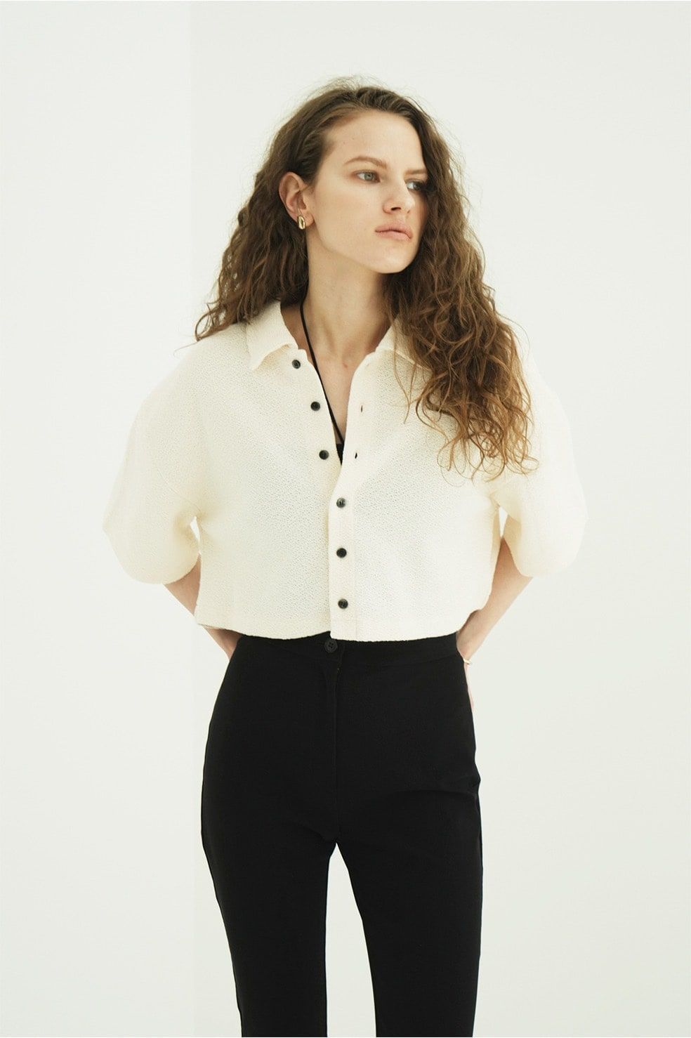 クロップドポロトップス - CRISP CROPPED POLO TOPS (IVORY)