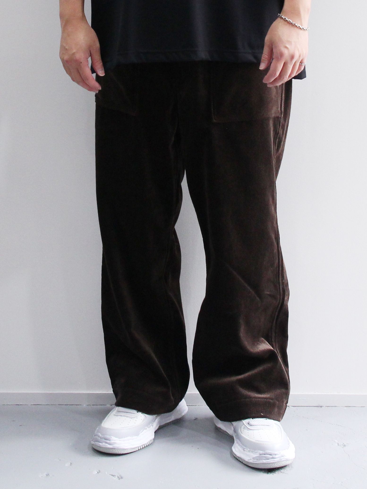 【23-24AW】 コーデュロイ カーゴ パンツ - CARGO PANTS CORDYROY - DARKBROWN