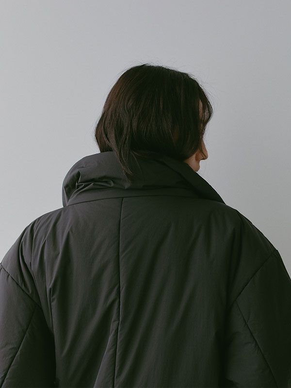 スタンドネックパディングコート - BLACK