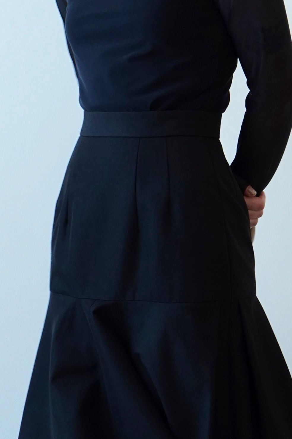 ランダム ヘム フレア スカート - RANDOM HEM FLARE SKIRT - BLACK