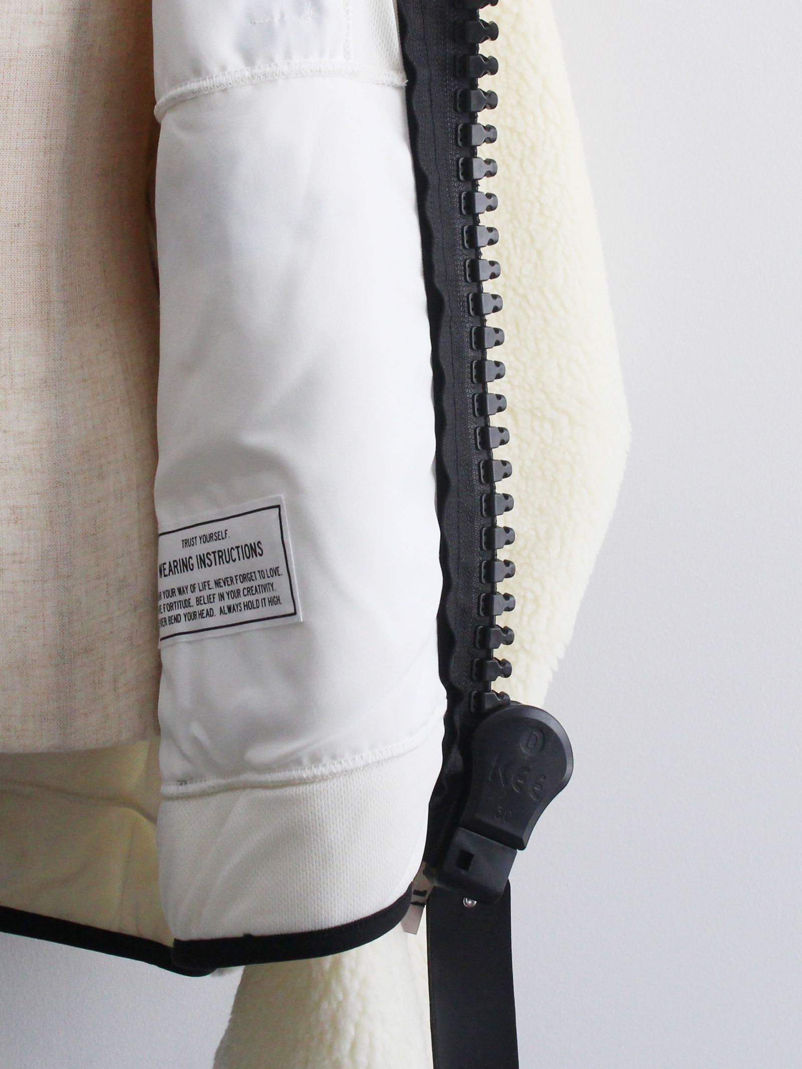 ワイドバック ボア ブルゾン  - Wide Back Boa Blouson WHITE