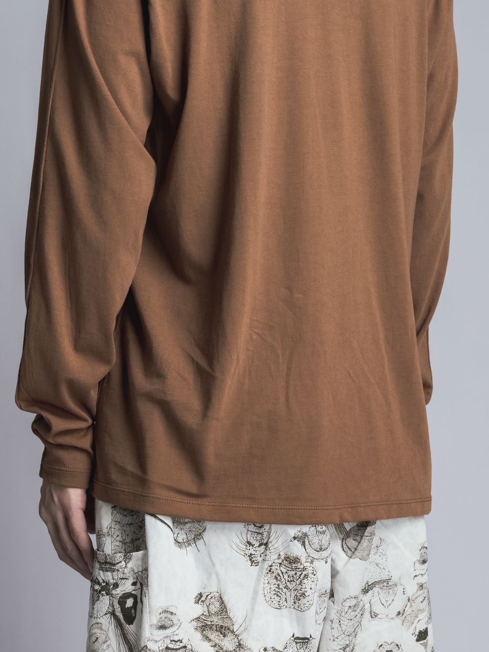 ソフト天竺  レイヤード風 長袖カットソー - BROWN