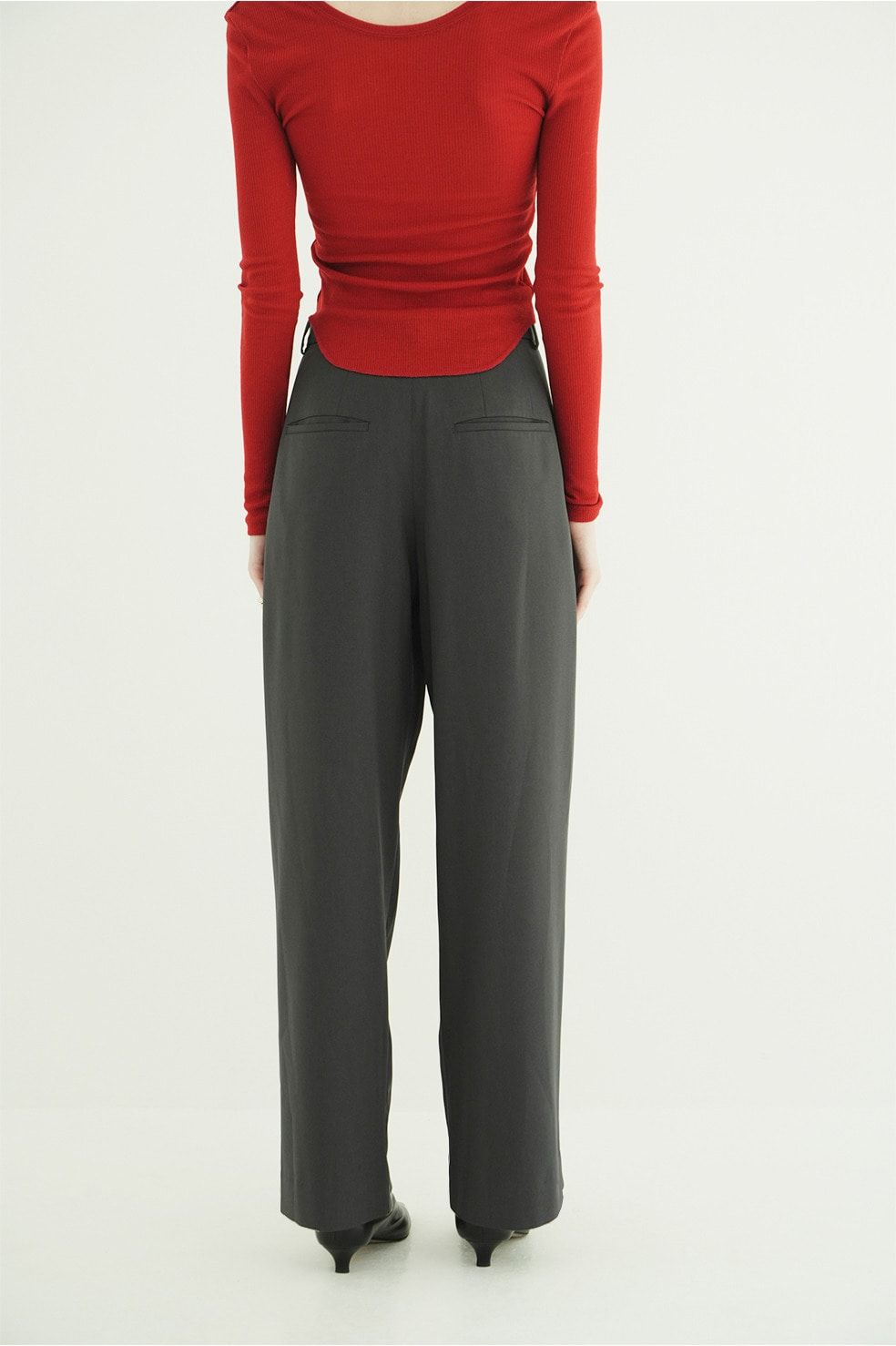 【26AW】ベーシックタックパンツ - BASIC TUCK PANTS (GREY)