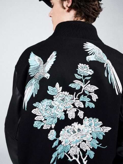 【Creepy Nuts R-指定 着用】 フラワー 刺繍 スタジアム ジャンパー  - Flower Embroidery Stadium Jumper BLACK