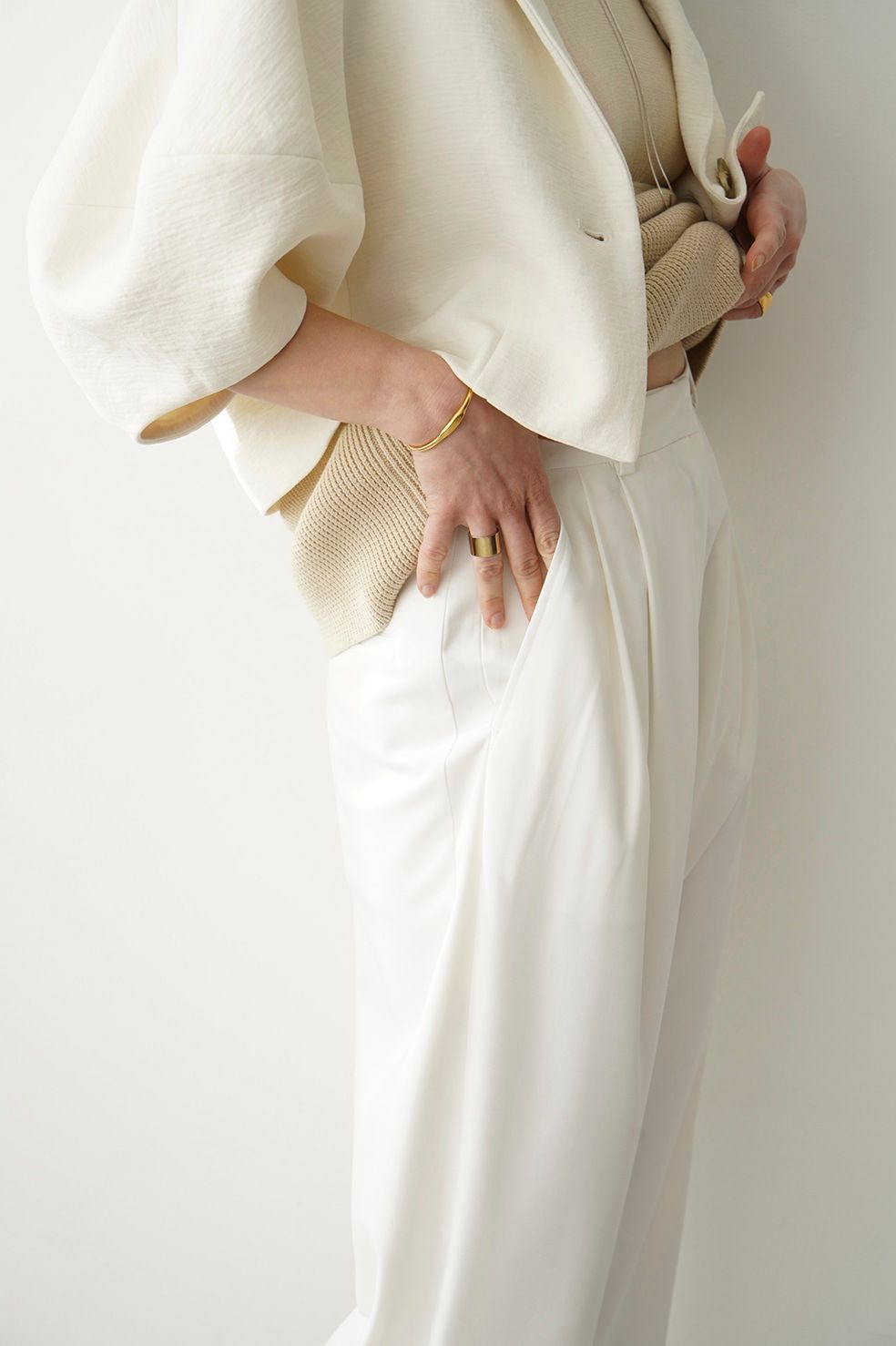 ベーシック タック パンツ - BASIC TUCK PANTS - WHITE