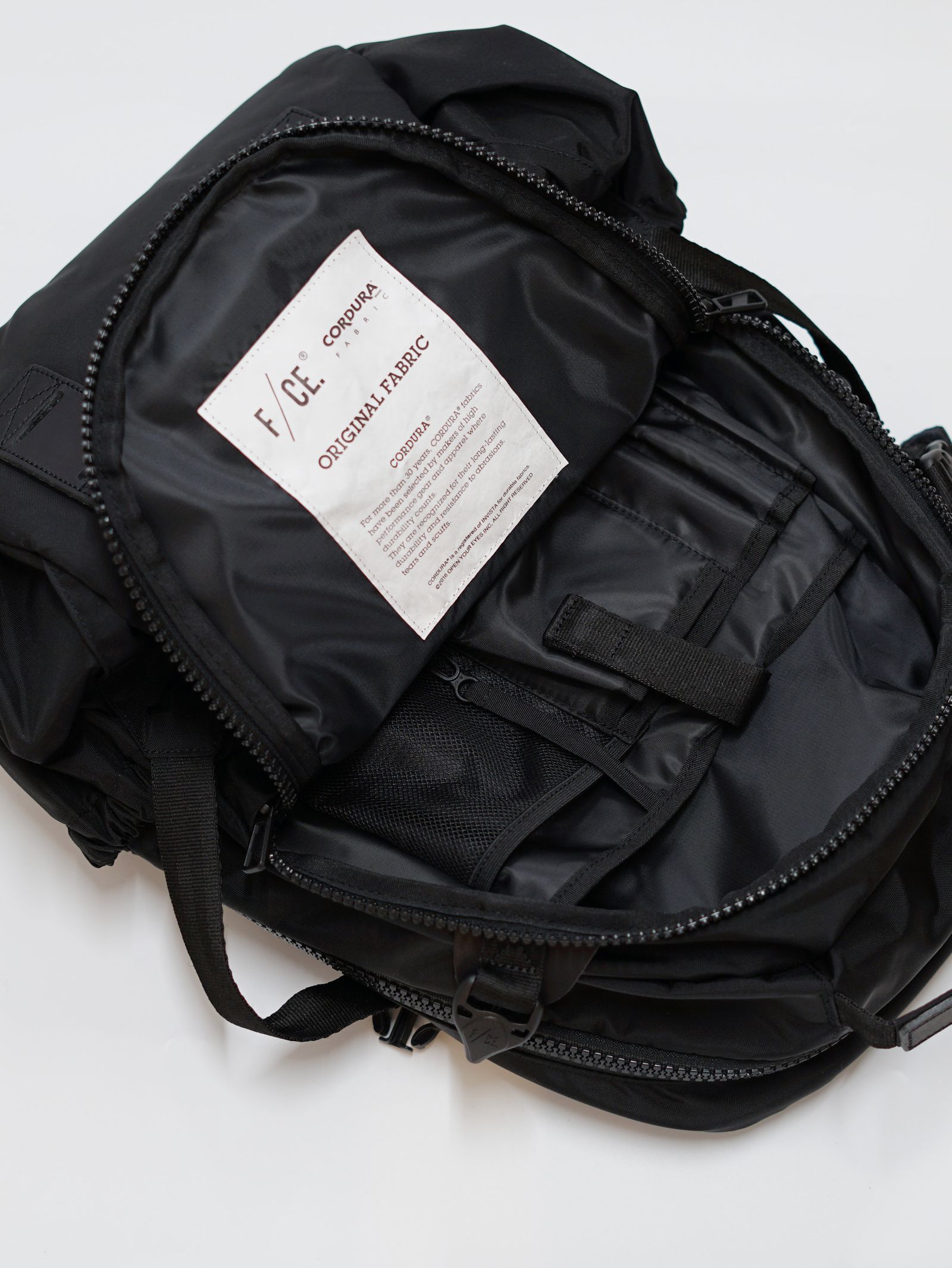 トラベルバックパック / リュック 420 re/cor TRAVEL BP （BLACK) 33L
