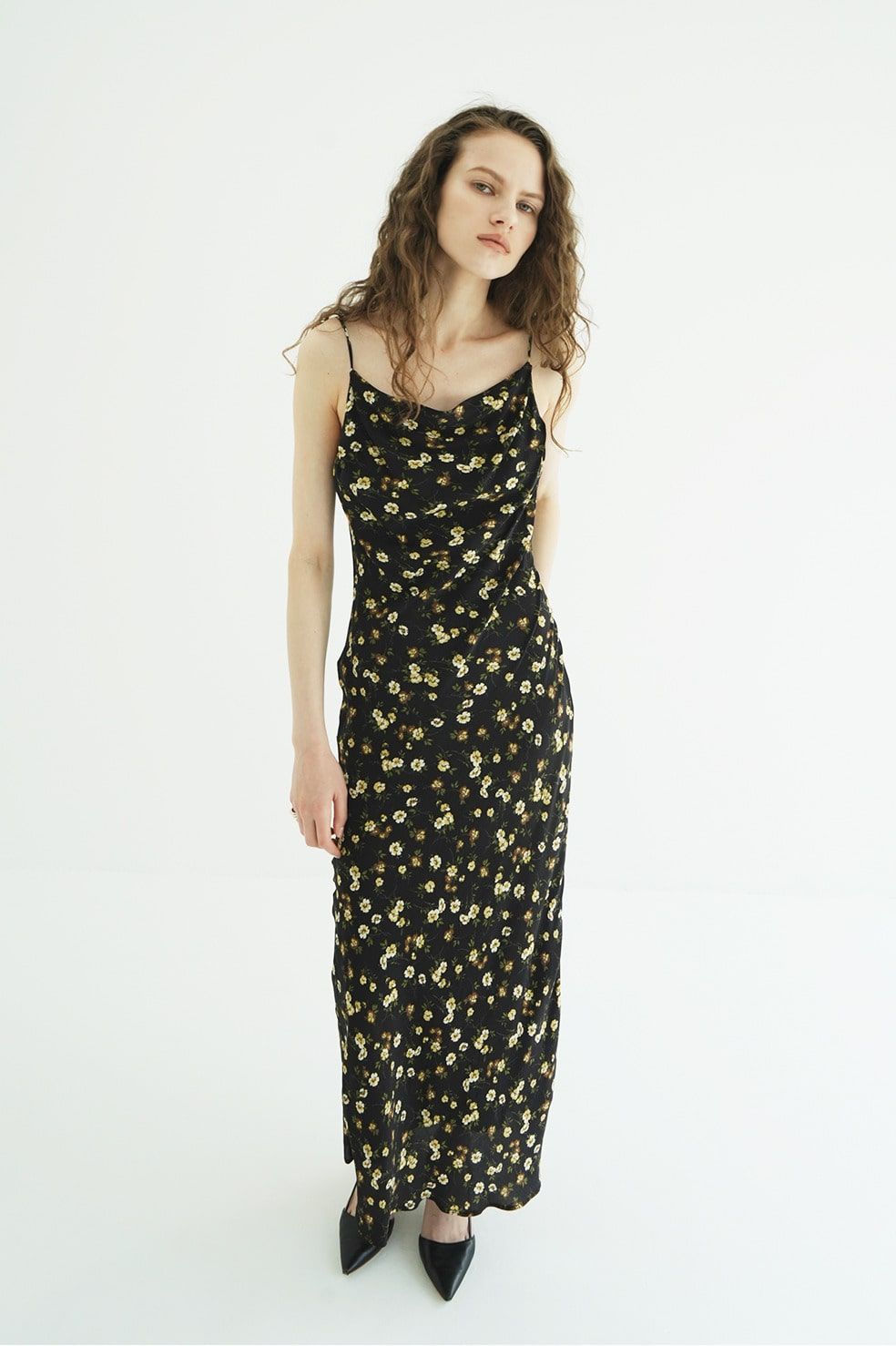 キャミソールドレス - MABEL FLOWER DRAPE CAMI (BLACK)