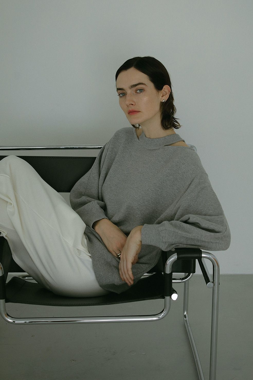 MANOF SLIT NECK SWEAT グレー MANOF - スリットネックスウェット - SLIT NECK SWEAT - GREY