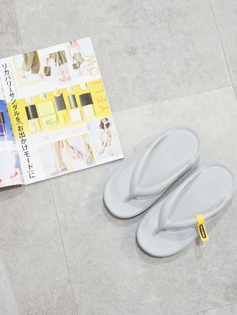 【VERY８月号掲載】"TAW&TOE"のリカバリーサンダル。