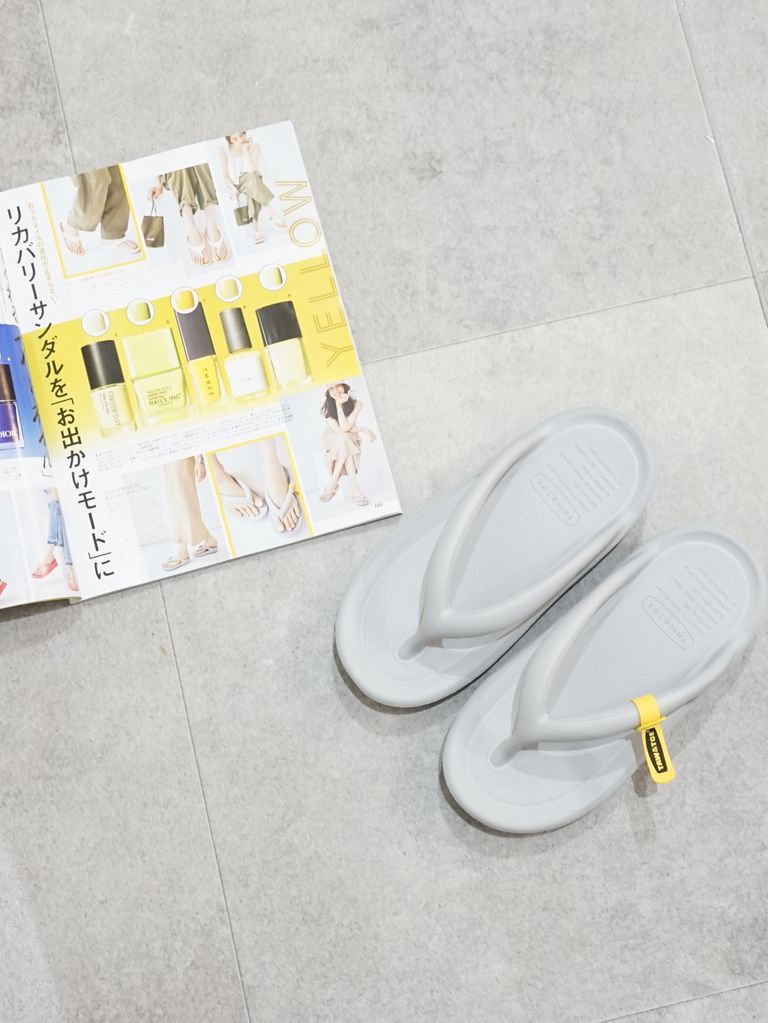 【VERY８月号掲載】"TAW&TOE"のリカバリーサンダル。