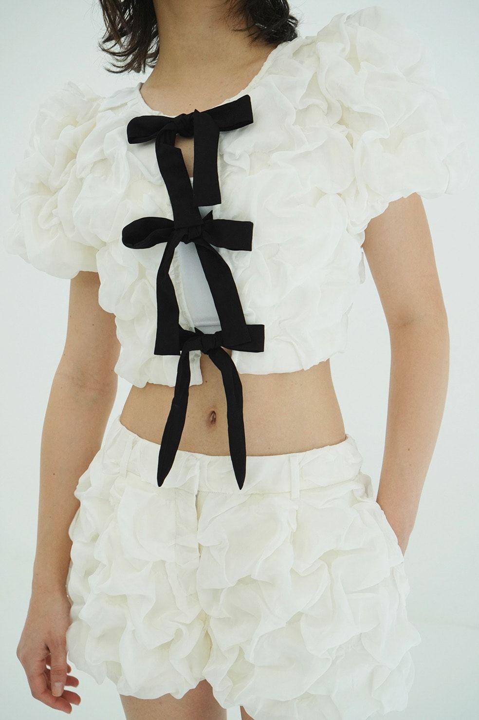 パフトップス - W FACE CLOUD PUFF SLEEVE TOPS (WHITE)