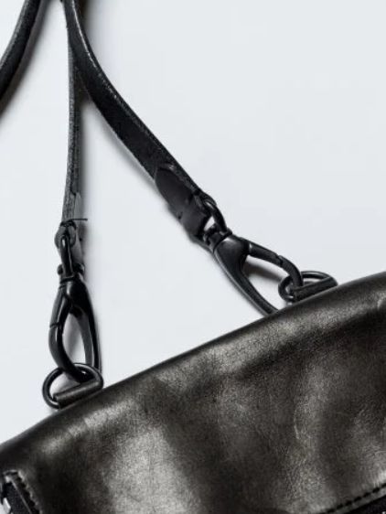 カウレザーショルダーポーチ - Cow leather shoulder pouch