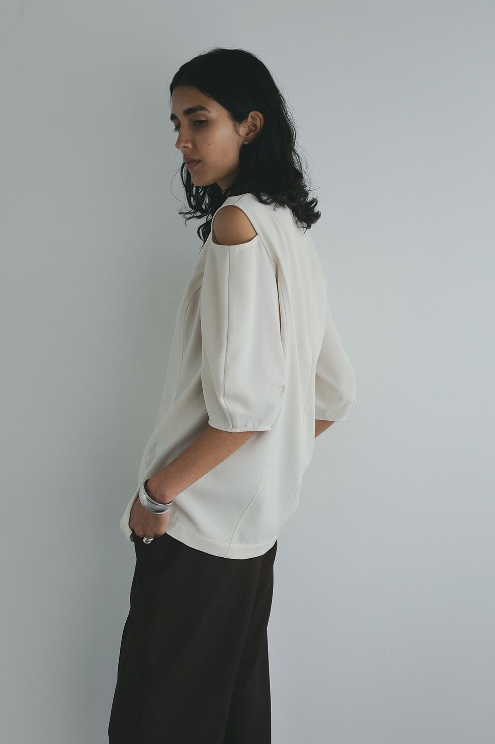 MANOF - スラッシュショルダートップス - SLASH SHOULDER TOPS