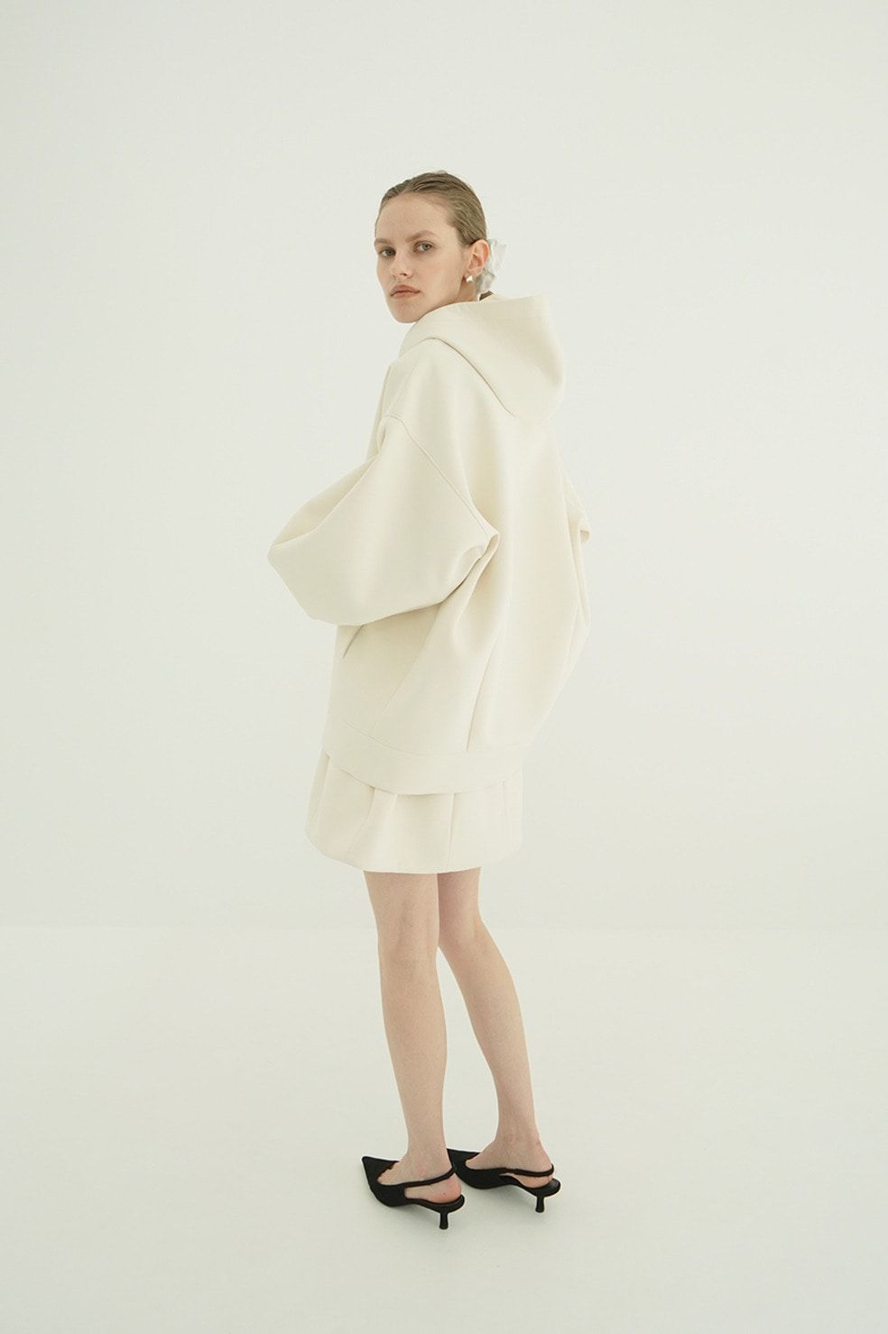 コンストラクティブボンディングフーディ -  CONSTRUCTIVE BONDING HOODIE (IVORY)
