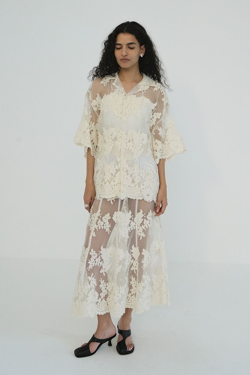 シアーフラワーレースシャツ | SHEER FLOWER LACE SHIRTS - WHITE