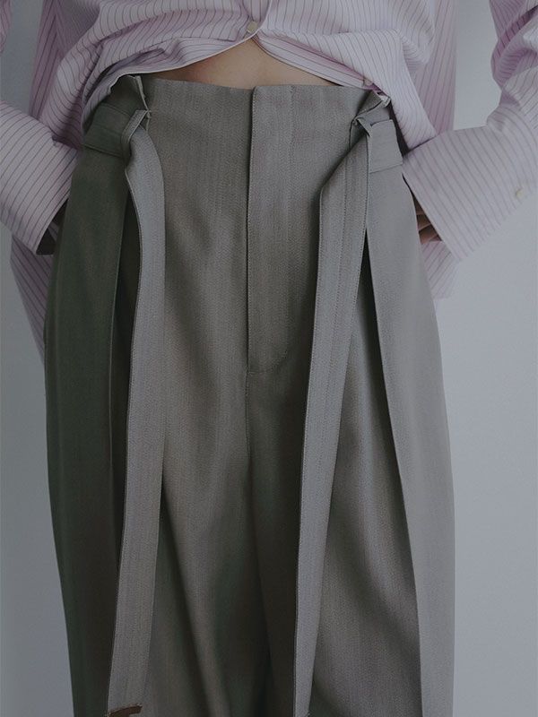 ベルテッドタックワイドパンツ (GREIGE)